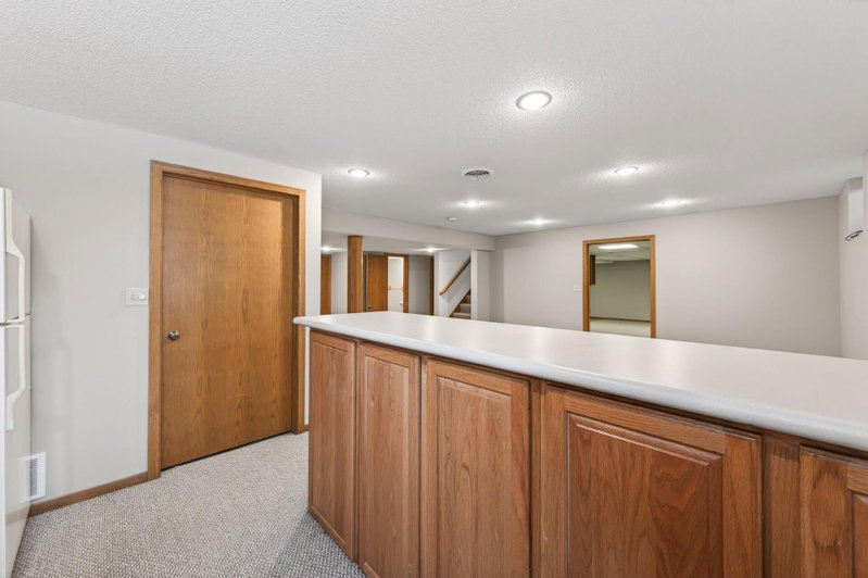 2216 Orwell Court N - Photo 41