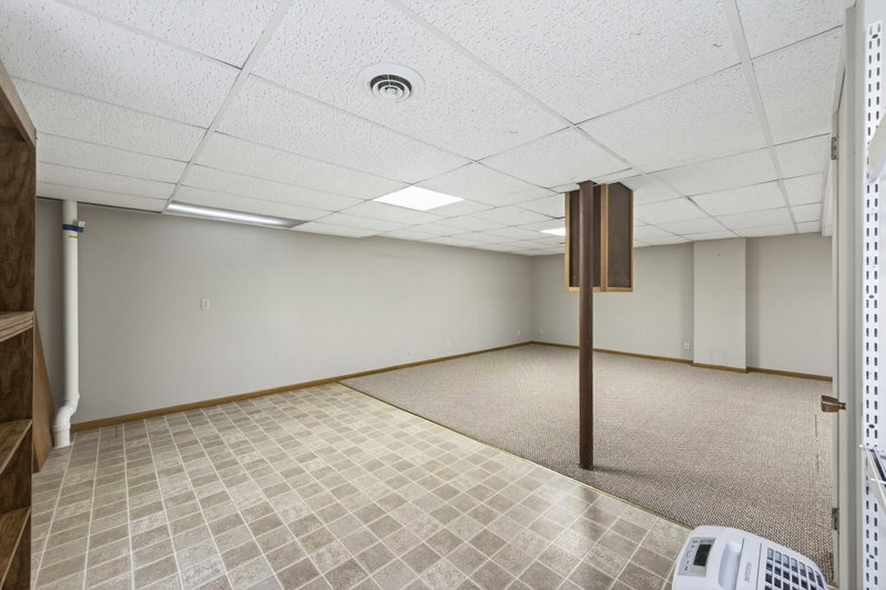 2216 Orwell Court N - Photo 44