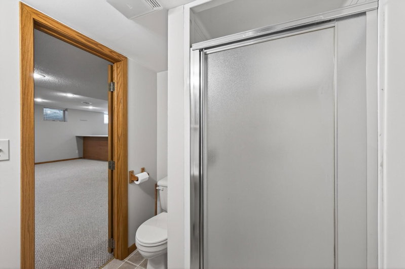 2216 Orwell Court N - Photo 46