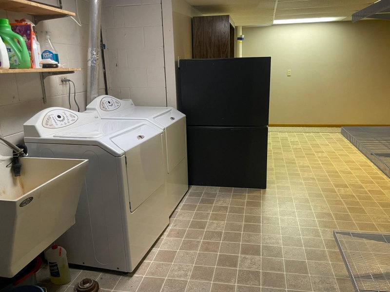 2216 Orwell Court N - Photo 52