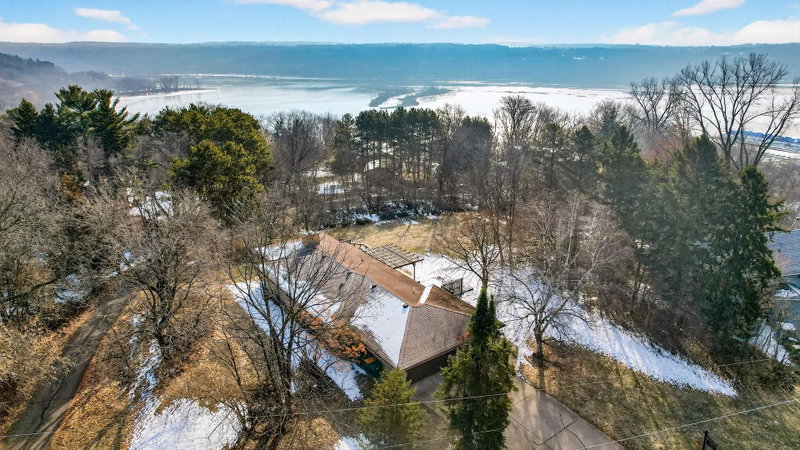2216 Orwell Court N - Photo 67
