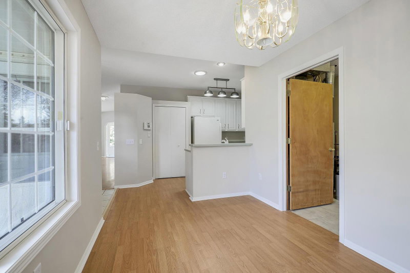 7592 Hinton Park Avenue S - Photo 15