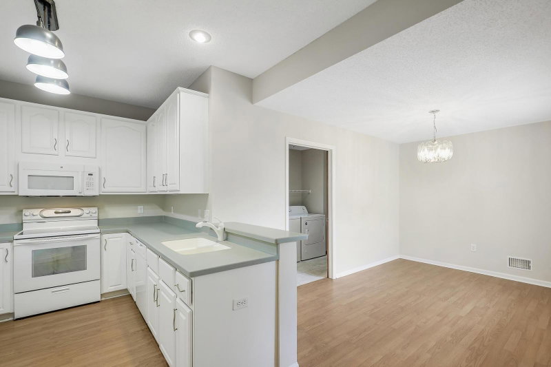 7592 Hinton Park Avenue S - Photo 21