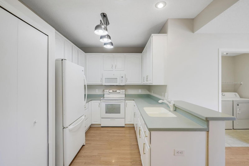 7592 Hinton Park Avenue S - Photo 22