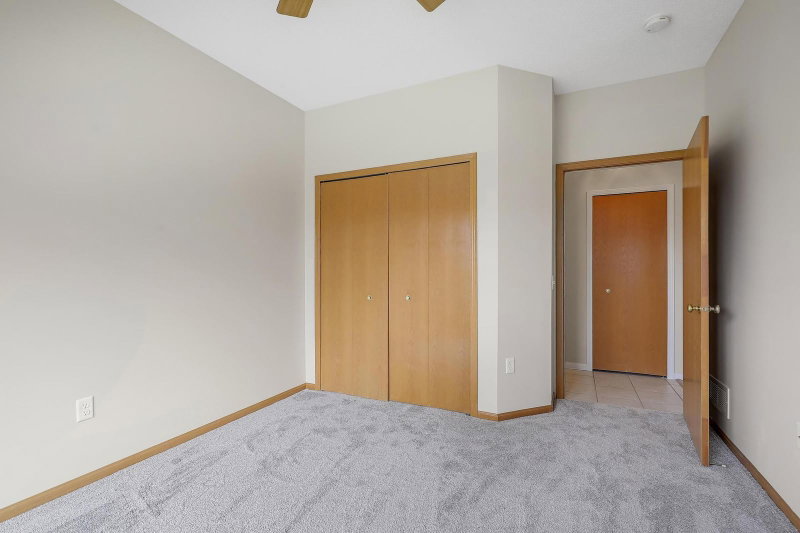 7592 Hinton Park Avenue S - Photo 34