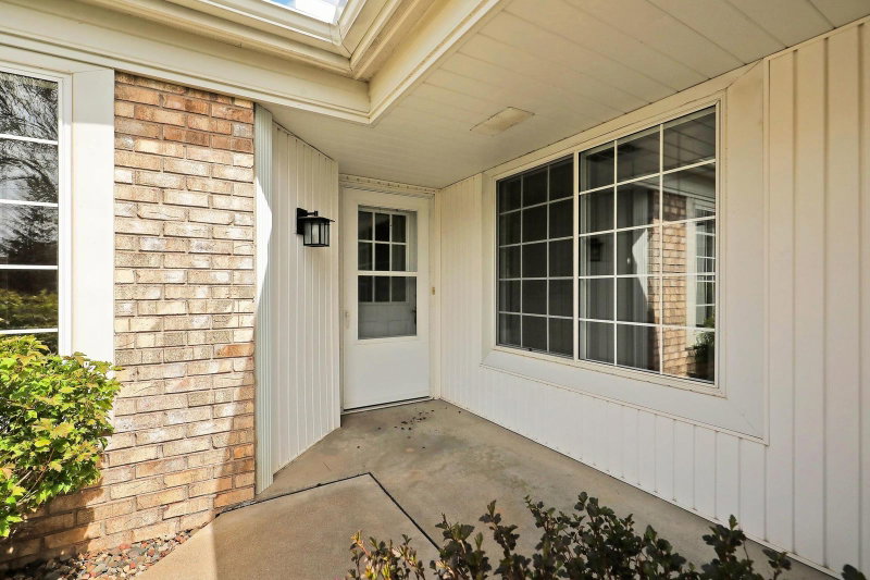 7592 Hinton Park Avenue S - Photo 5