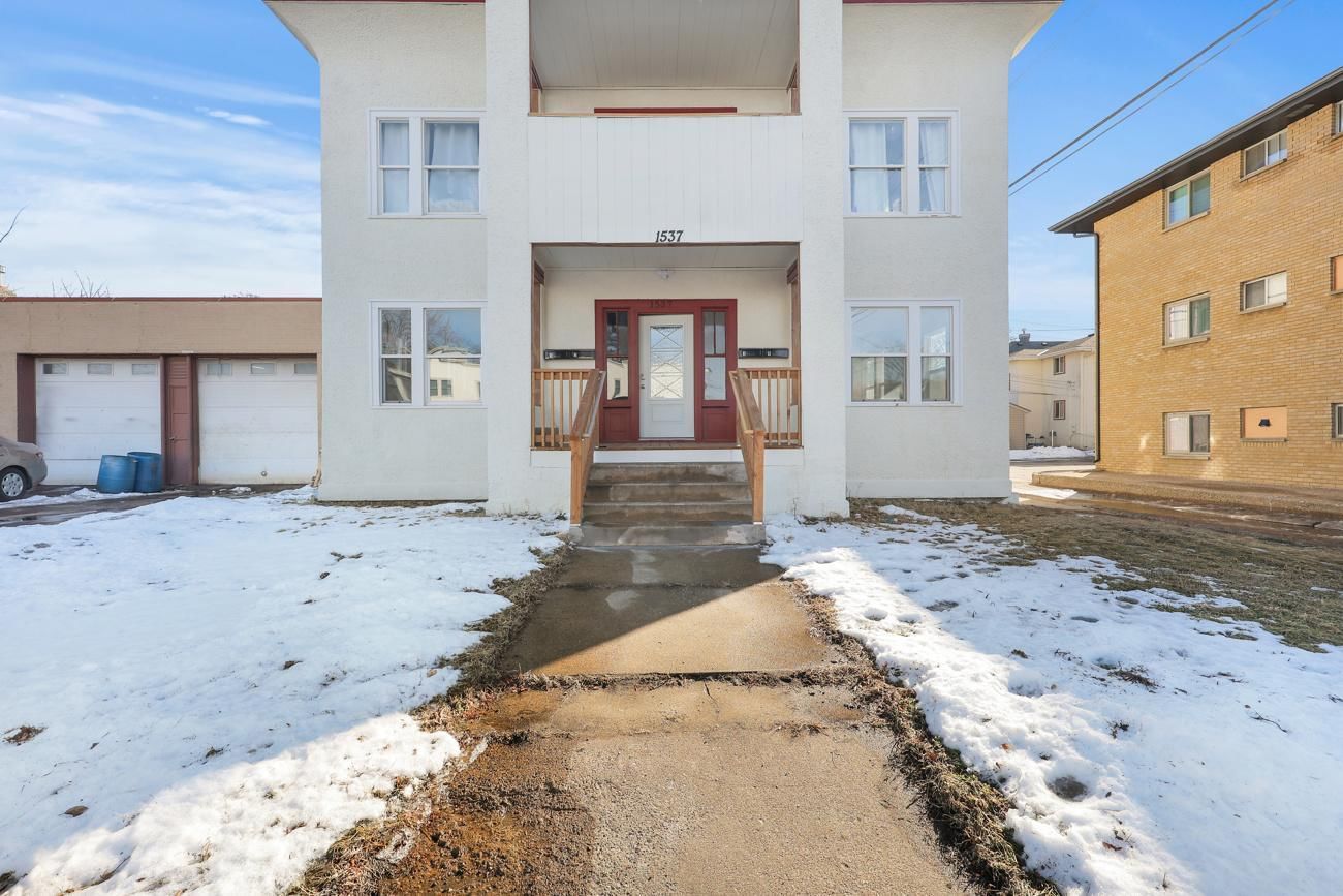 1537 E 38th Street