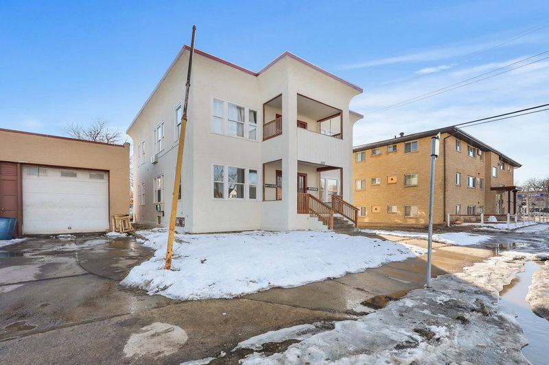 1537 E 38th Street - Photo 2
