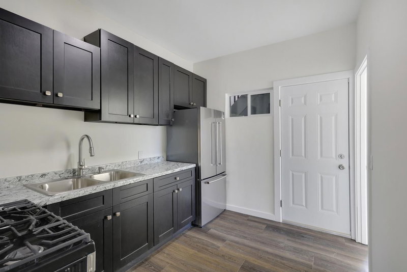 1537 E 38th Street - Photo 12