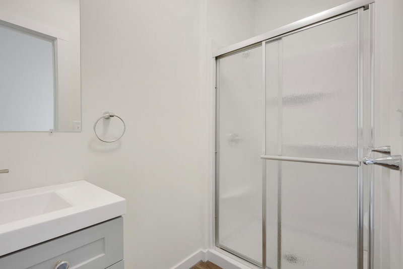 1537 E 38th Street - Photo 34