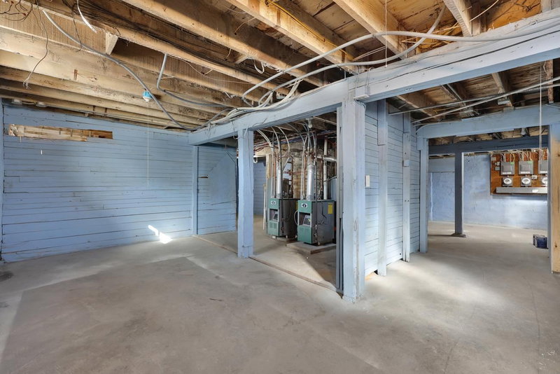 1537 E 38th Street - Photo 39