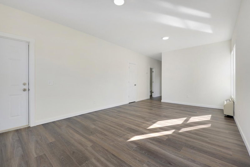 1537 E 38th Street - Photo 9