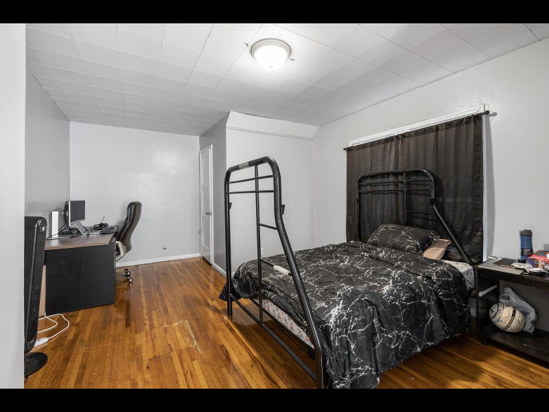 2631 Thomas Avenue N - Photo 12