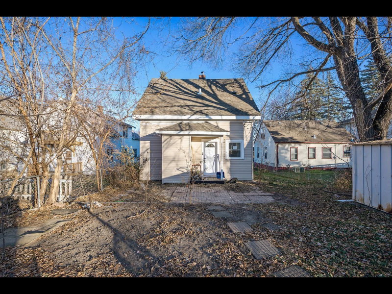 2631 Thomas Avenue N - Photo 22