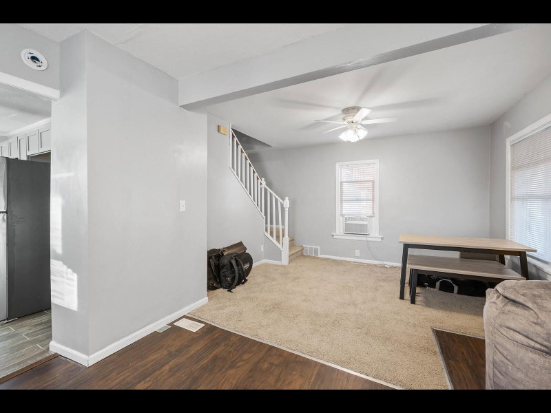 2631 Thomas Avenue N - Photo 6
