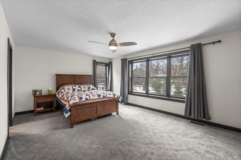 2251 Cleveland Avenue N - Photo 25