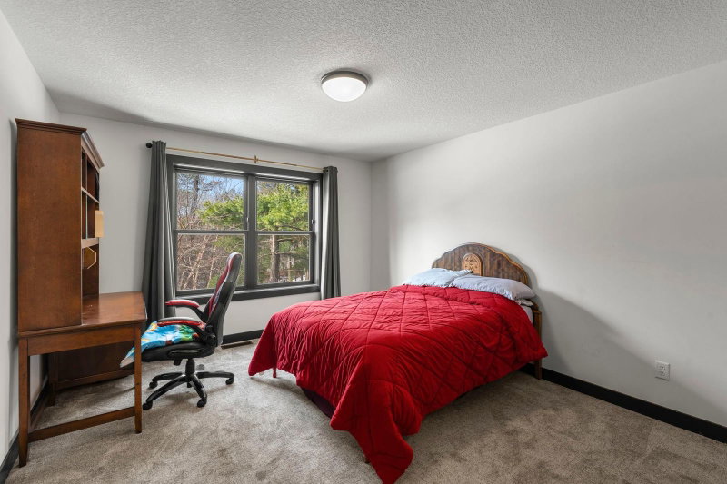 2251 Cleveland Avenue N - Photo 30