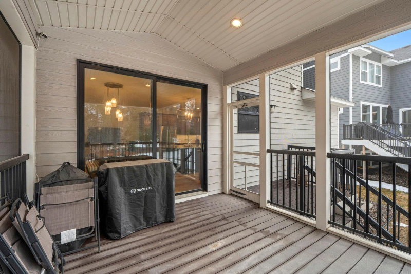 2251 Cleveland Avenue N - Photo 44