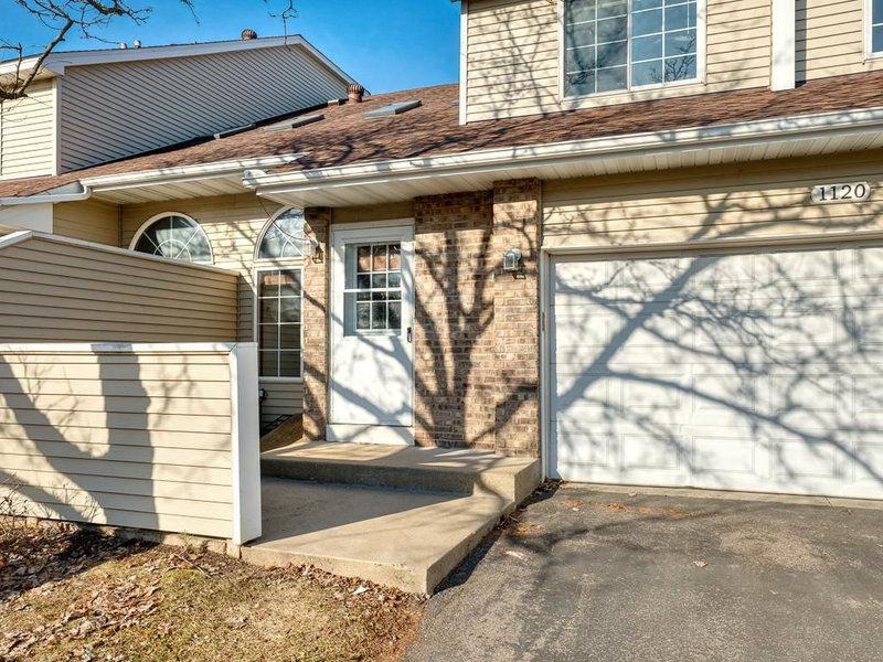 1120 Pecks Woods Drive - Photo 2