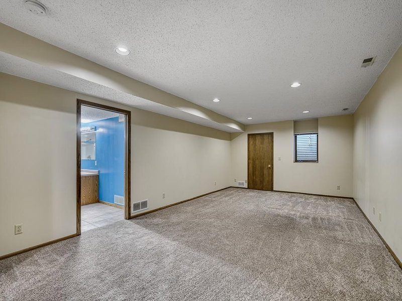 1120 Pecks Woods Drive - Photo 13