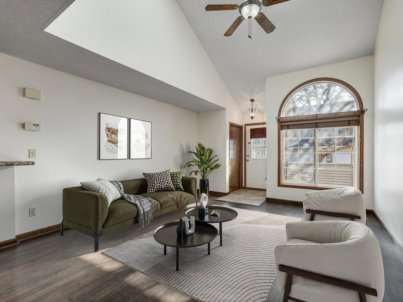 1120 Pecks Woods Drive - Photo 3