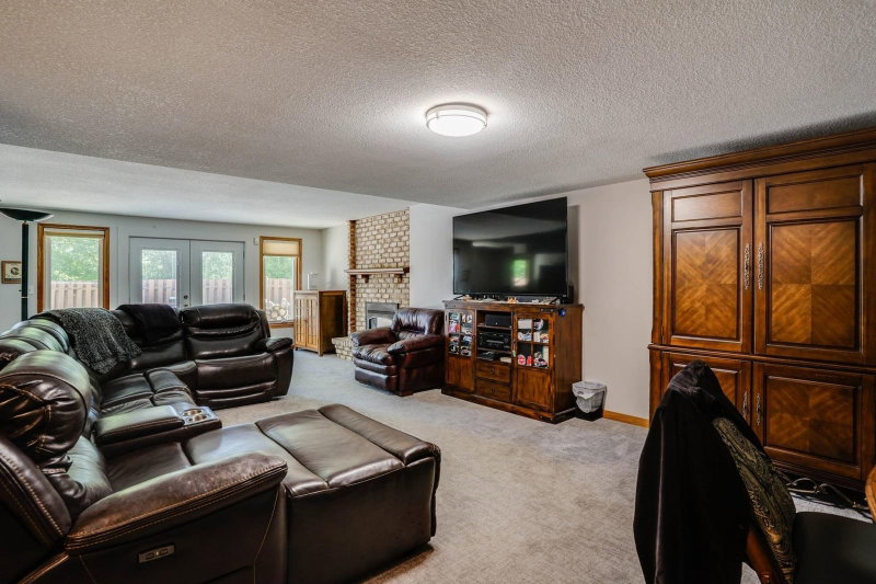8973 Knoble Court - Photo 35