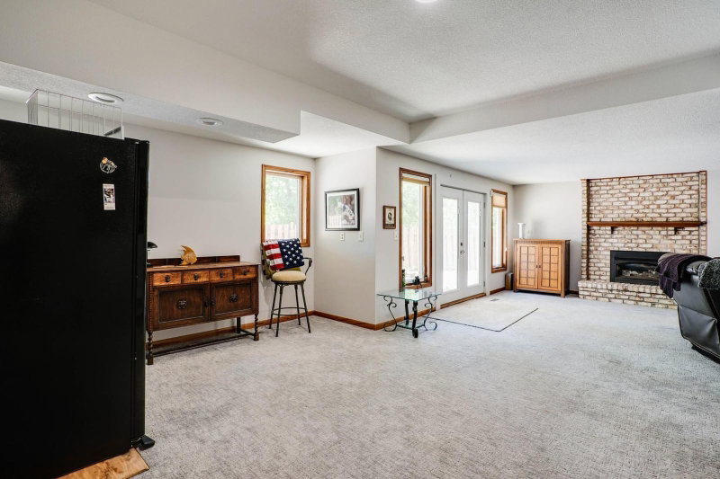 8973 Knoble Court - Photo 37