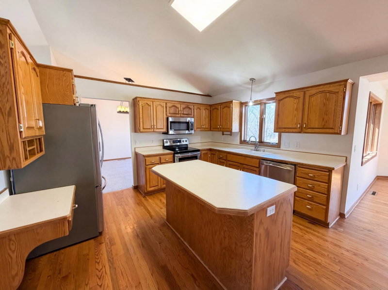 8433 Upland Lane N - Photo 15