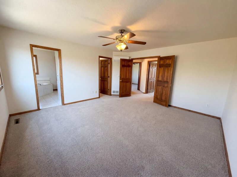 8433 Upland Lane N - Photo 4