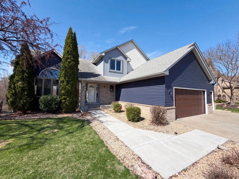 8433 Upland Lane N - Photo 32