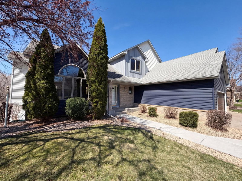 8433 Upland Lane N - Photo 33