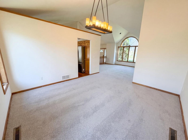 8433 Upland Lane N - Photo 10