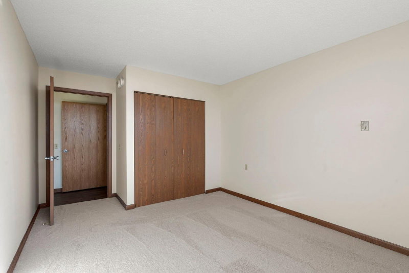 7600 Golden Valley Road #1004 - Photo 17