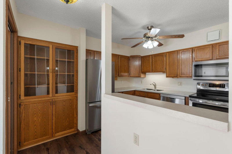 7600 Golden Valley Road #1004 - Photo 8