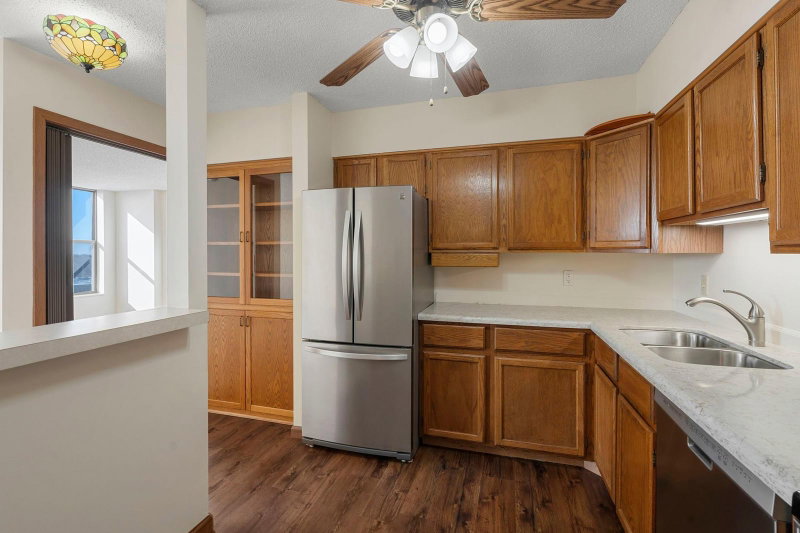 7600 Golden Valley Road #1004 - Photo 9