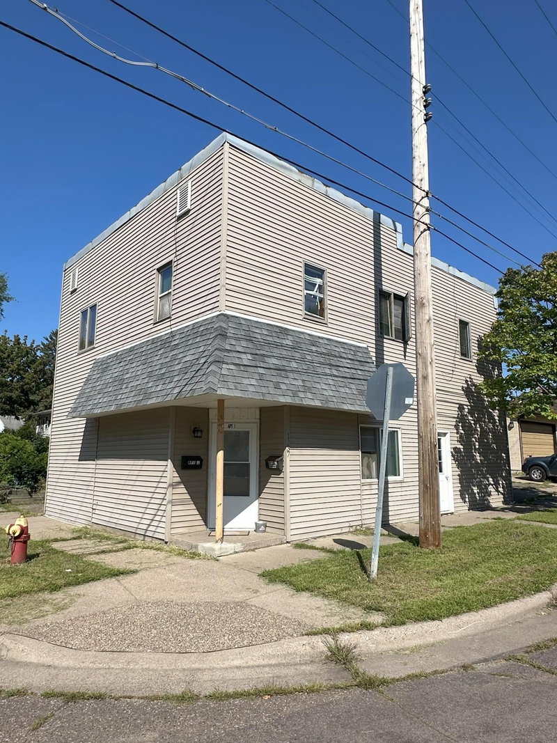 1237 5th Street E