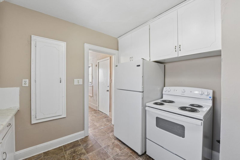1237 5th Street E - Photo 11