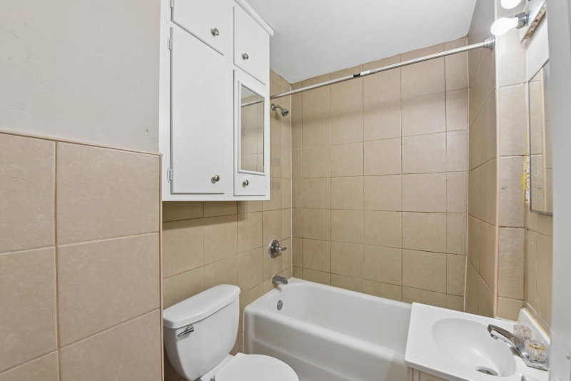 1237 5th Street E - Photo 18