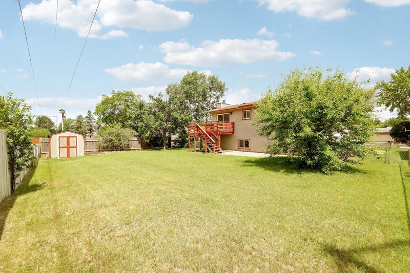7337 116th Place N - Photo 31