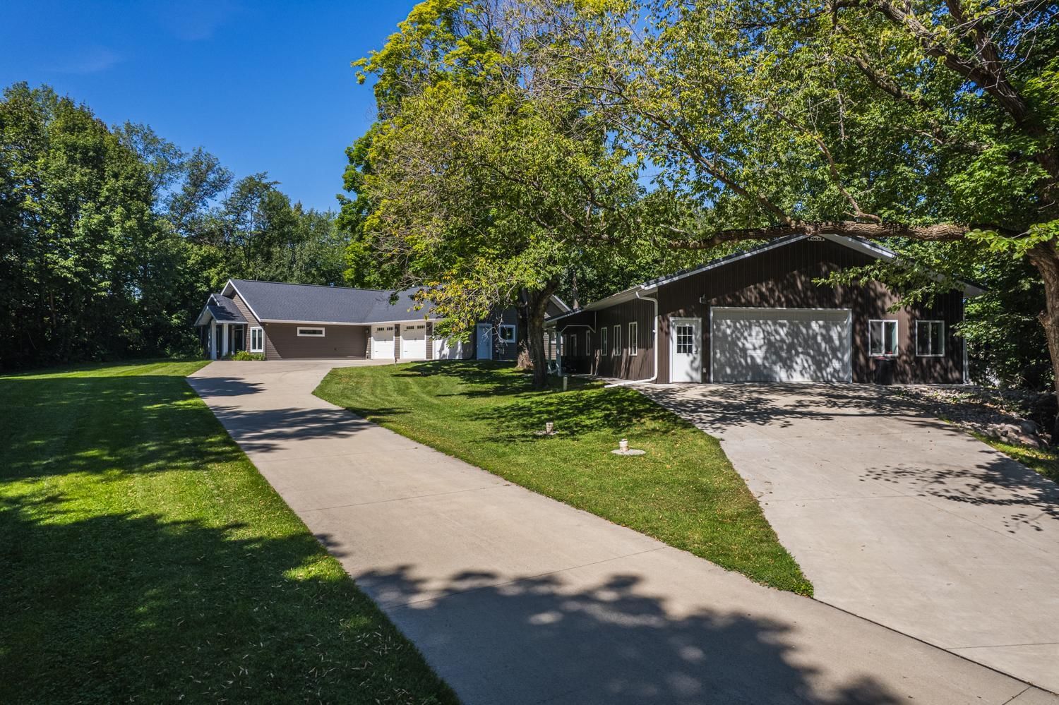 25379 Deerpath Loop