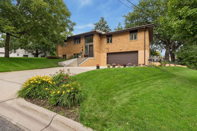 116 Victory Place - Photo 2