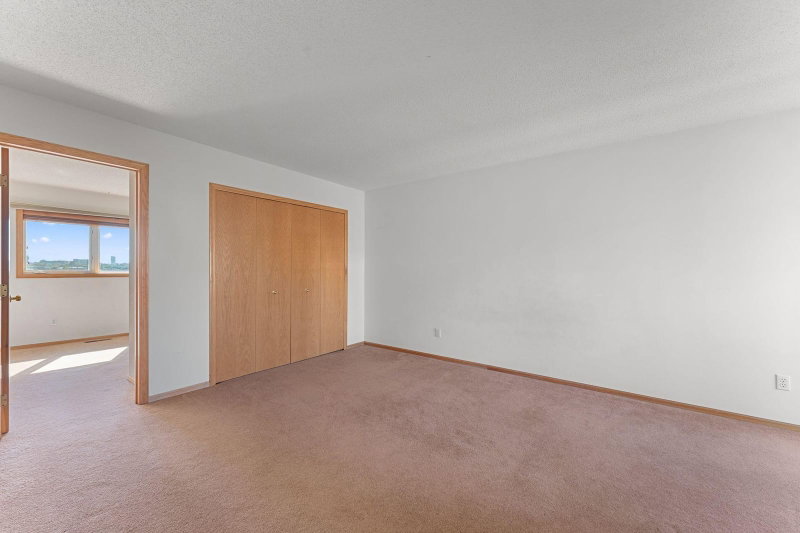 1802 McKinley Street NE - Photo 16