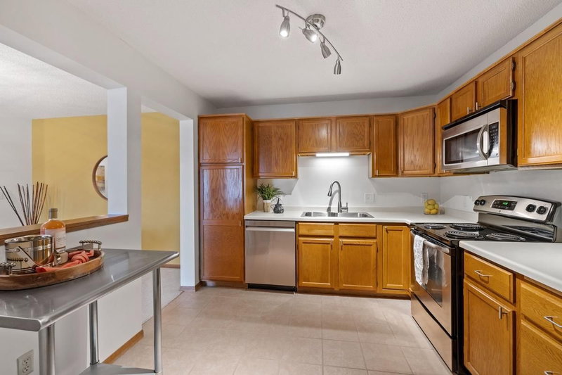 6085 Rowland Road #312 - Photo 6