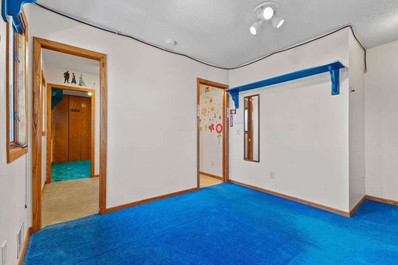 7708 82nd Avenue N - Photo 27