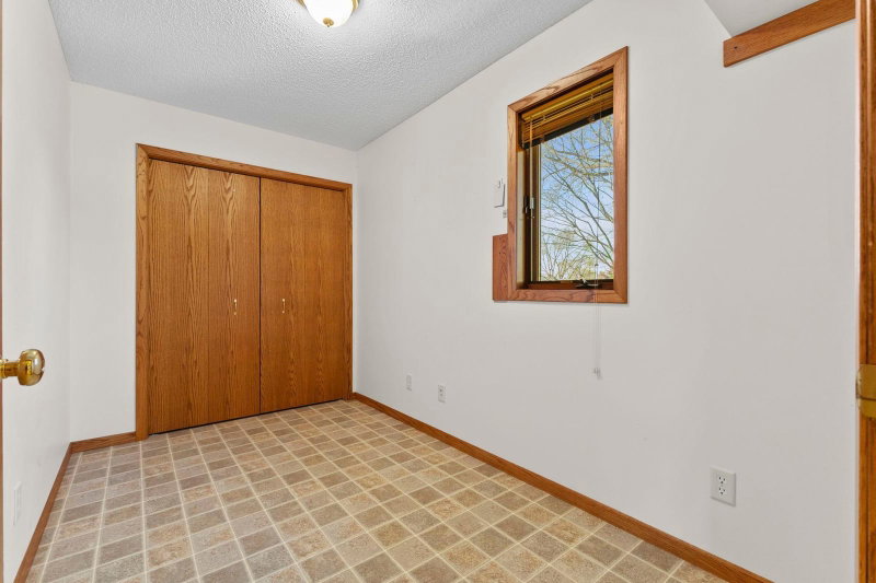 7708 82nd Avenue N - Photo 29