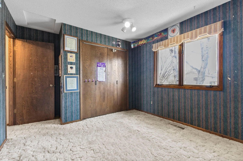 7708 82nd Avenue N - Photo 33