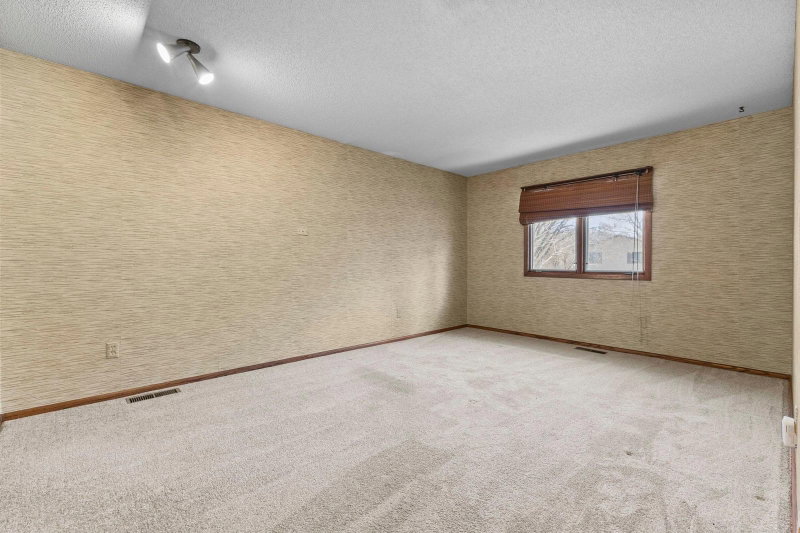 7708 82nd Avenue N - Photo 34