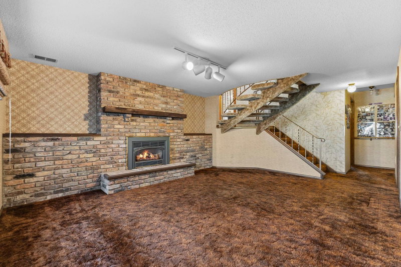 7708 82nd Avenue N - Photo 37