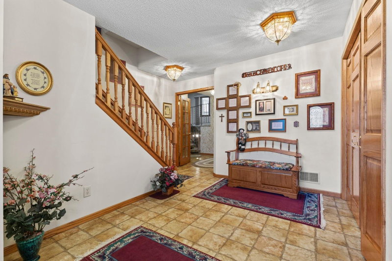 7708 82nd Avenue N - Photo 6