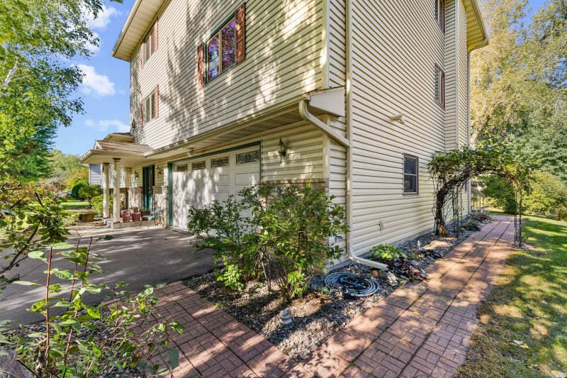7708 82nd Avenue N - Photo 65